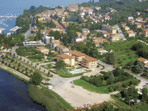 Отель Ali Sul Lago Сан-Феличано Экстерьер фото